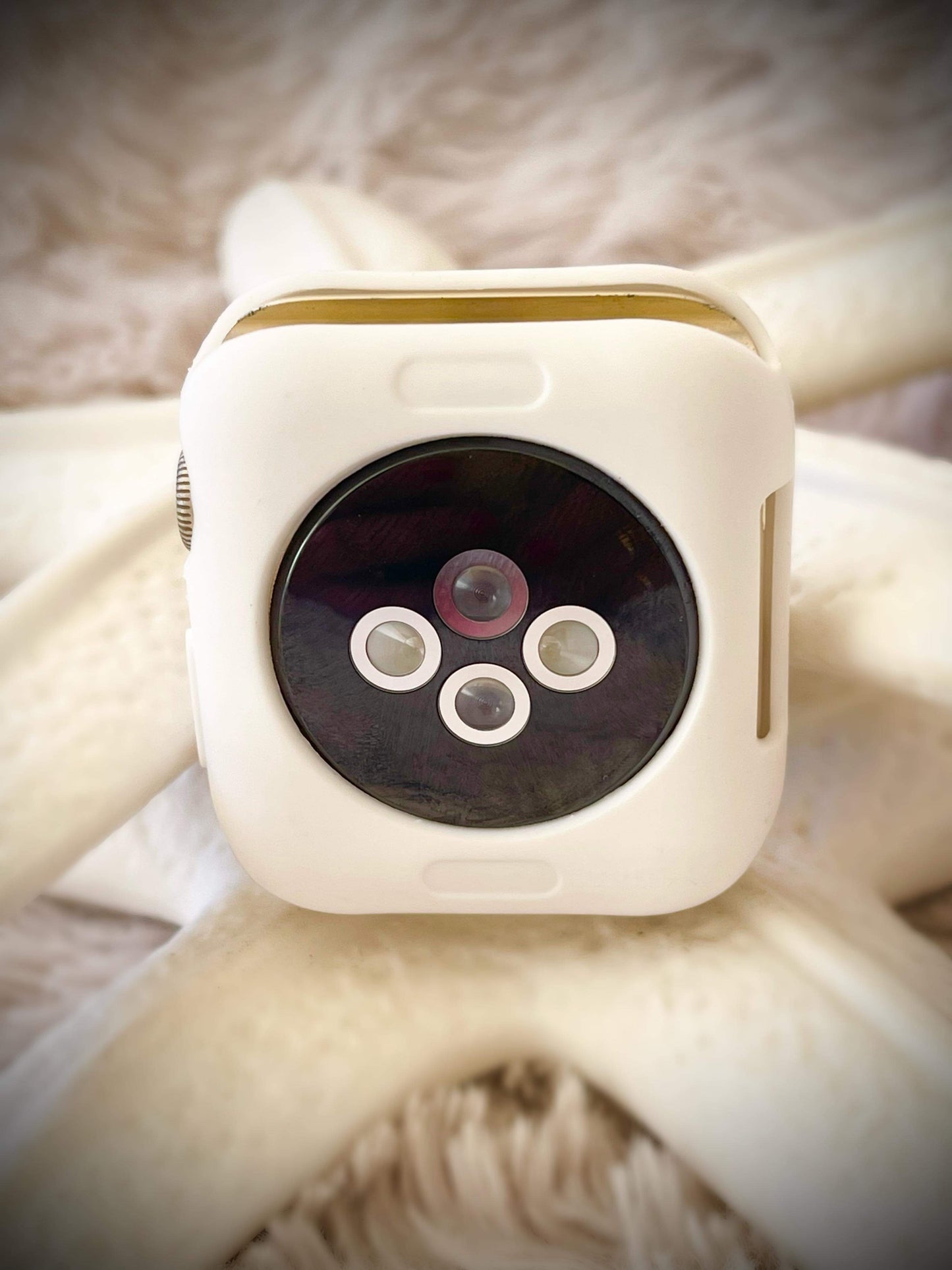Cacha Watch Cover - White bumper